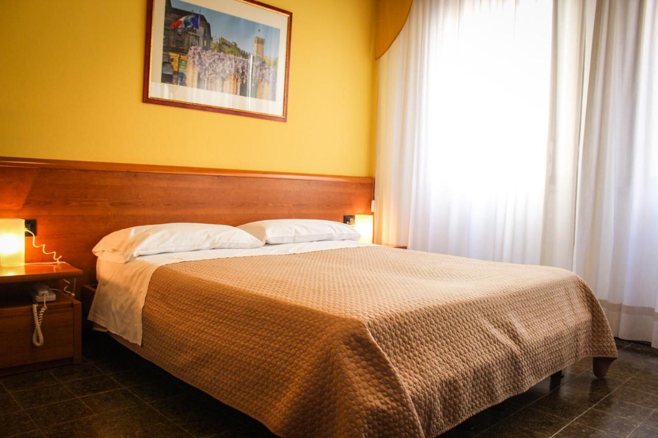 Hotel Centrale Este Eksteriør bilde